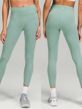 Lululemon Invigorate High-Rise Tight Sz 6/25" In
Misty Glade